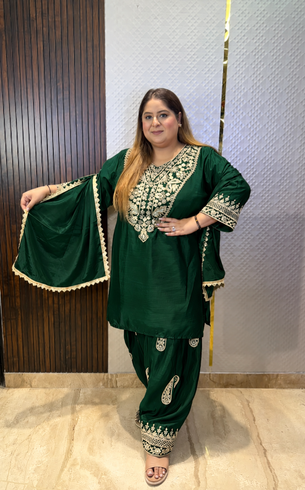 Shahana Farshi Suit Set