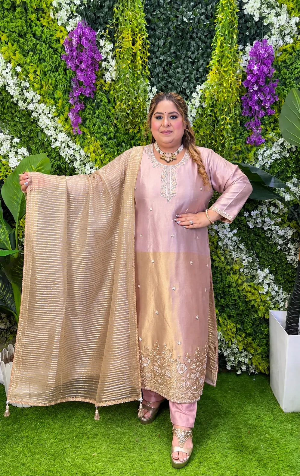 Sona Chandi Suit Set