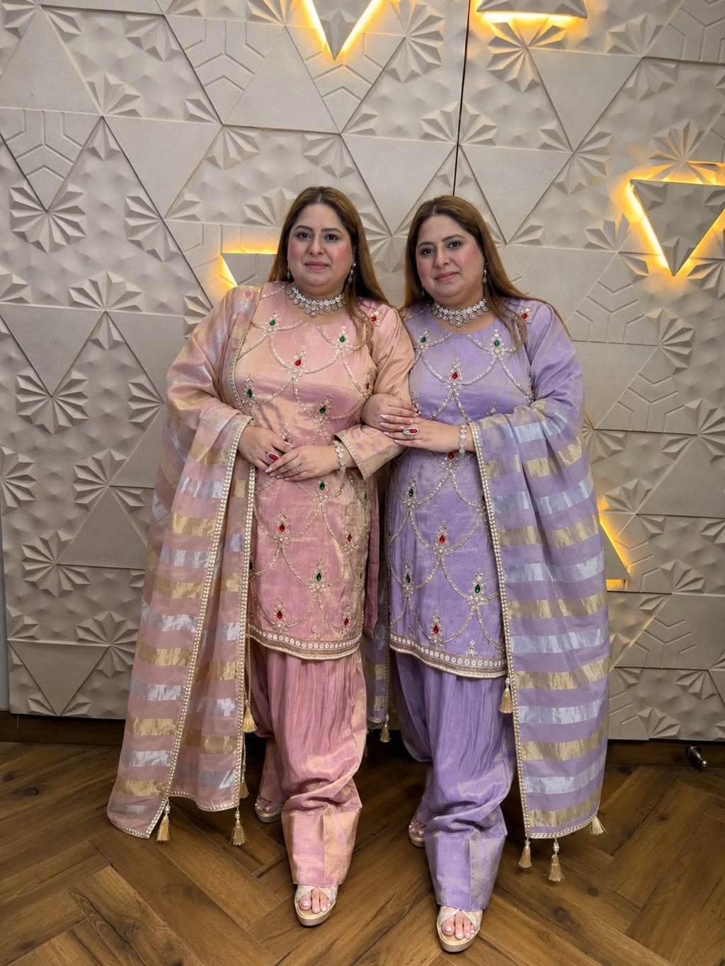 Aarshvi Farshi Suit