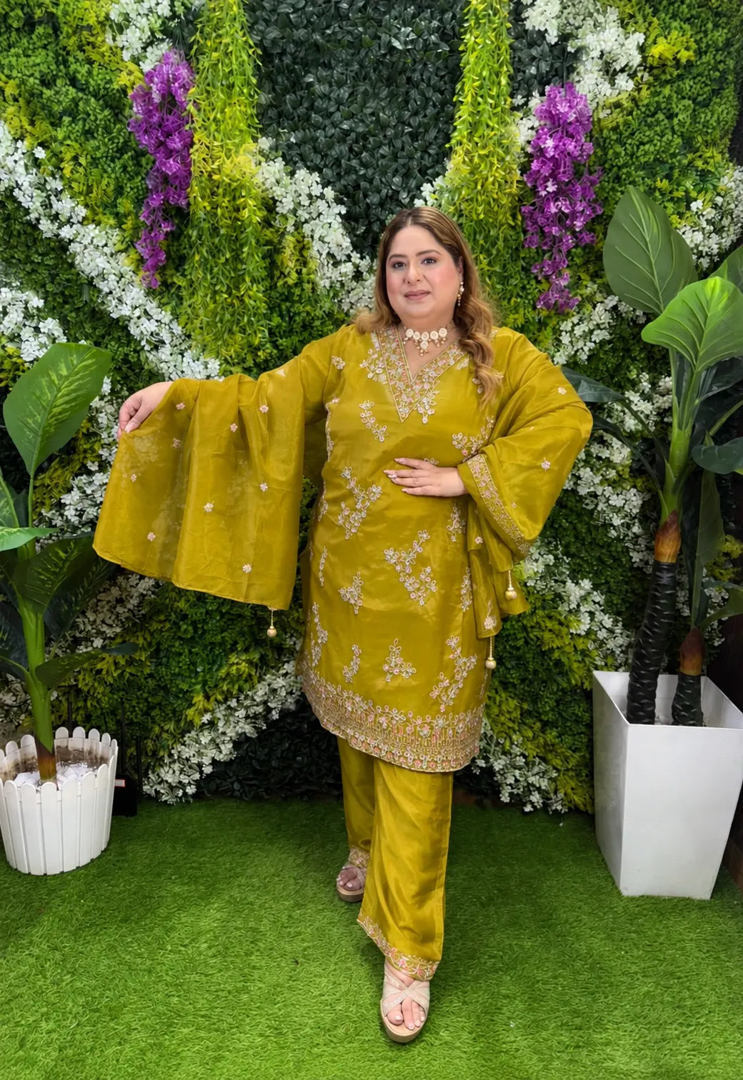 Vasundhara Suit Set