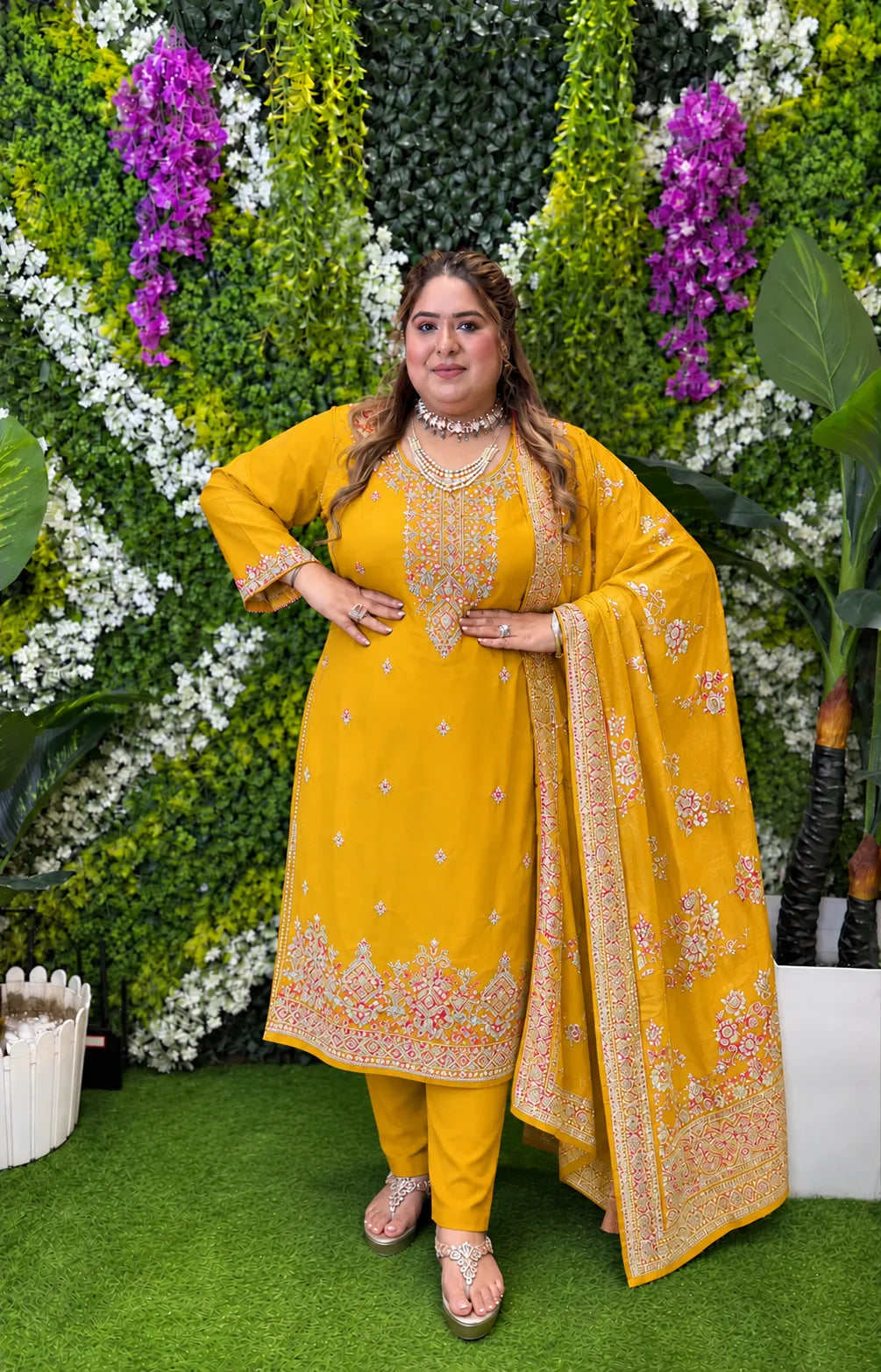 Rajsi Lehar Suit Set