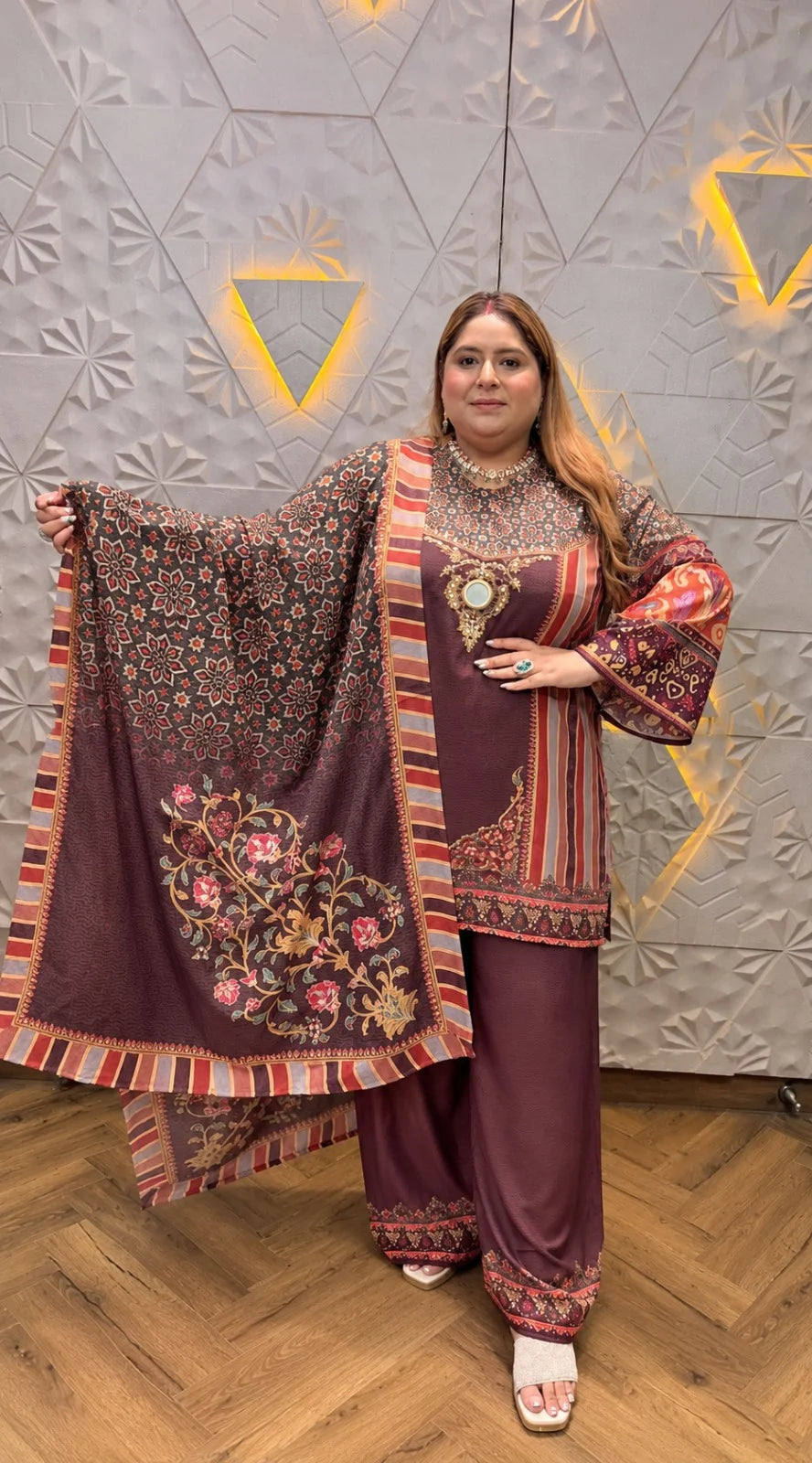 Tavishi Suit Set