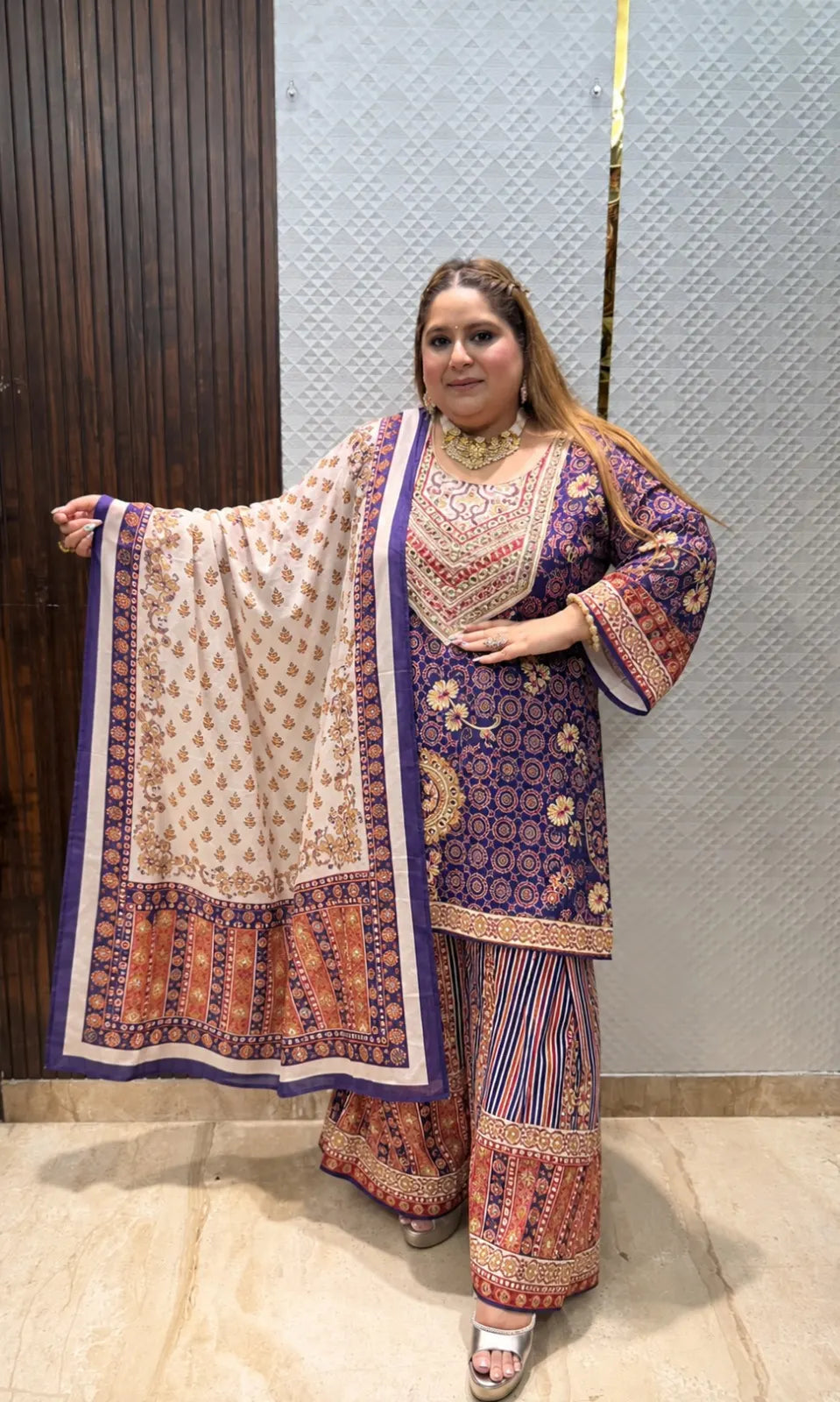 Roohani Suit Set