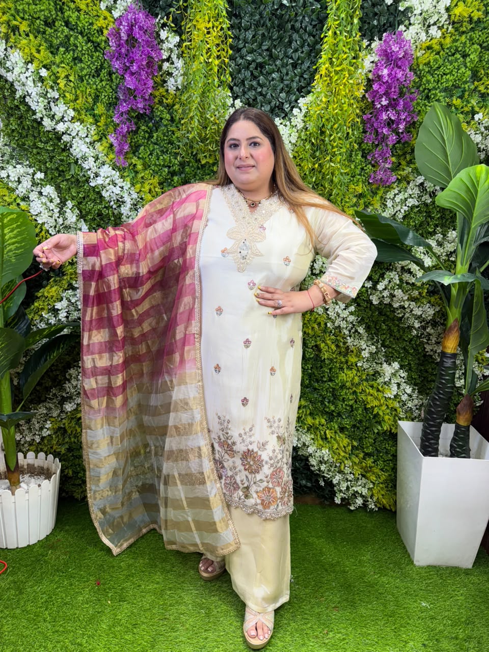 Rose Ivory Suit Set - View 1