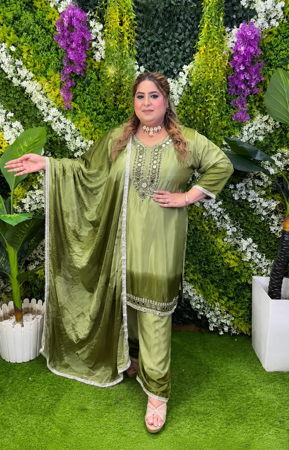 Adaara Suit Set