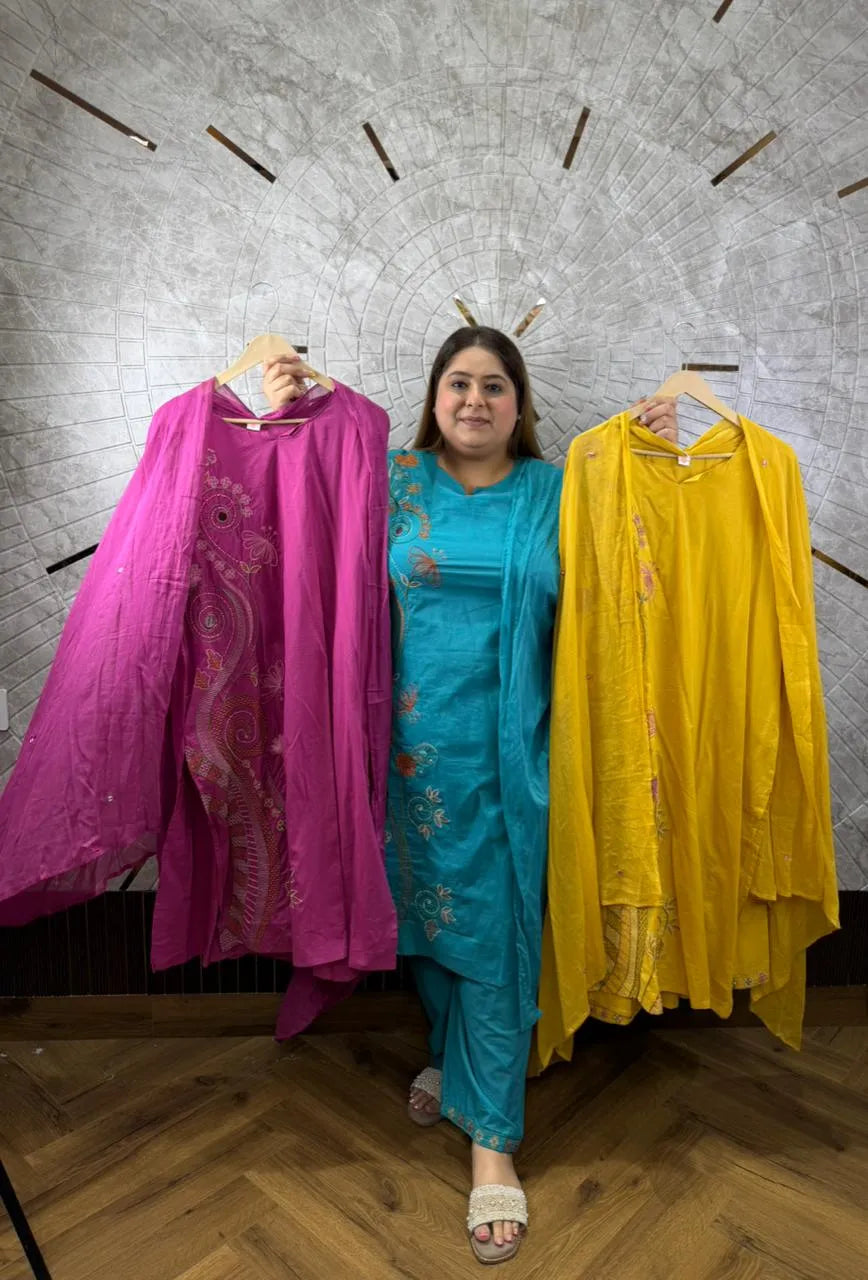 Taj Mahal Suit - View 1